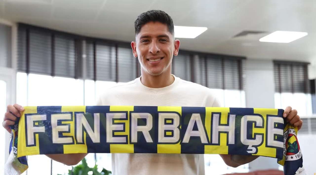Edson Álvarez inicia nueva etapa en Europa con el Fenerbahçe