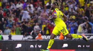 Allan Saint-Maximin se estrena con gol y promete entrega total a su afición