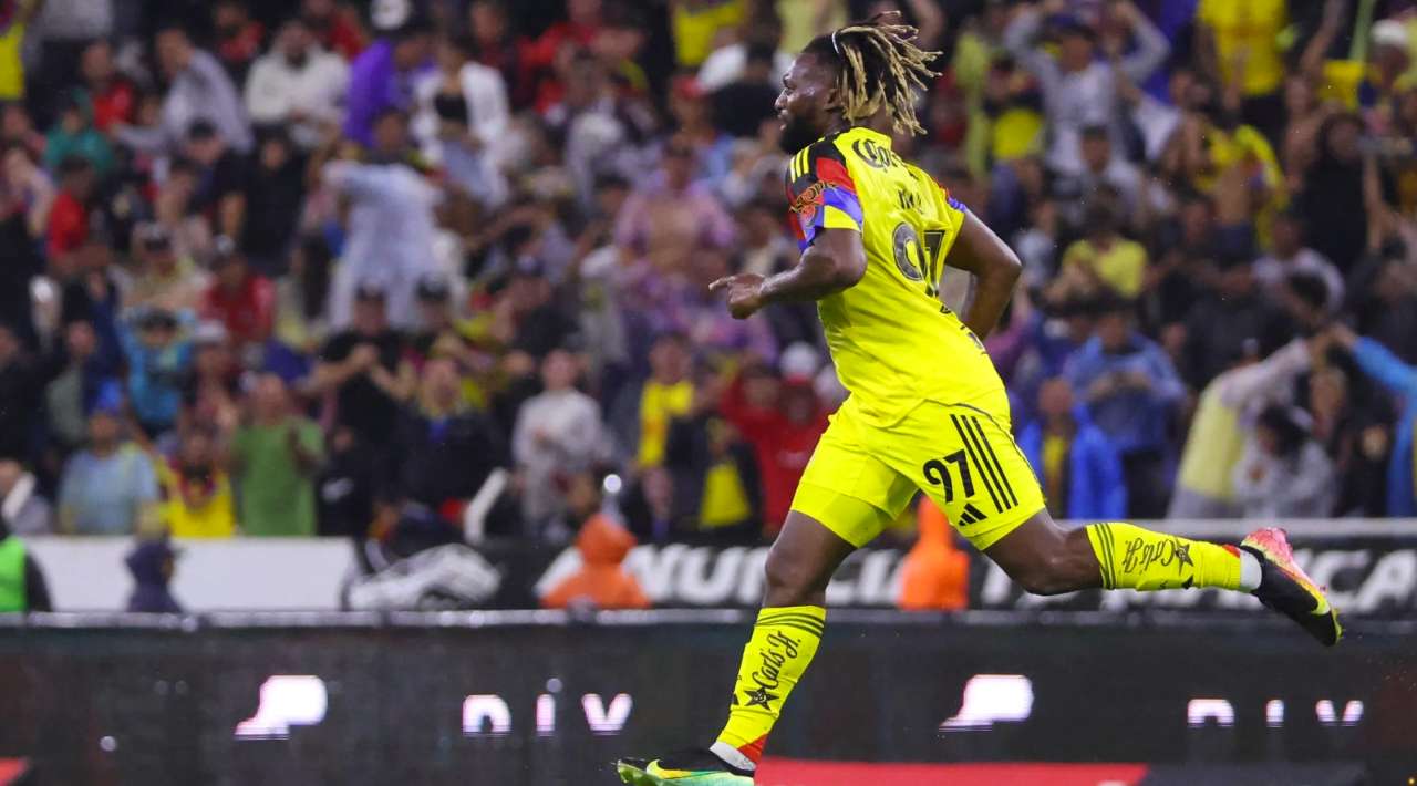 Allan Saint-Maximin se estrena con gol y promete entrega total a su afición
