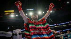 Julio César Chávez Jr. sale del penal en Sonora; seguirá proceso en libertad