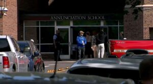 Tiroteo en escuela católica de Minneapolis, al menos 5 niños resultaron heridos