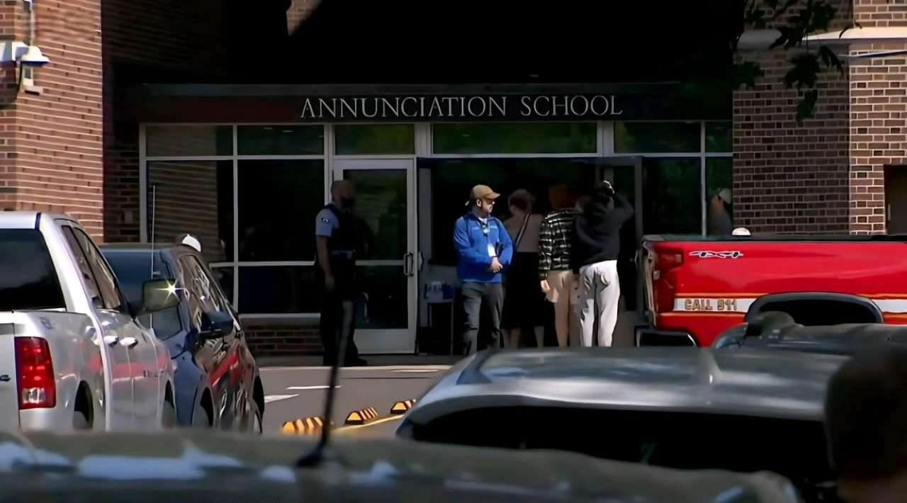 Tiroteo en escuela católica de Minneapolis, al menos 5 niños resultaron heridos