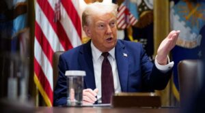 Trump plantea envío de cheques de “reembolso arancelario” a ciudadanos