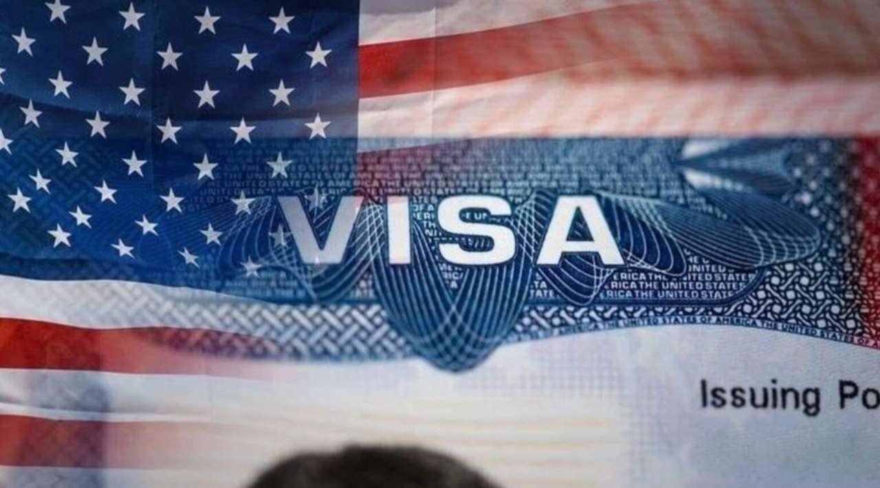 EE.UU. revisa 55 millones de visas en busca de posibles infracciones