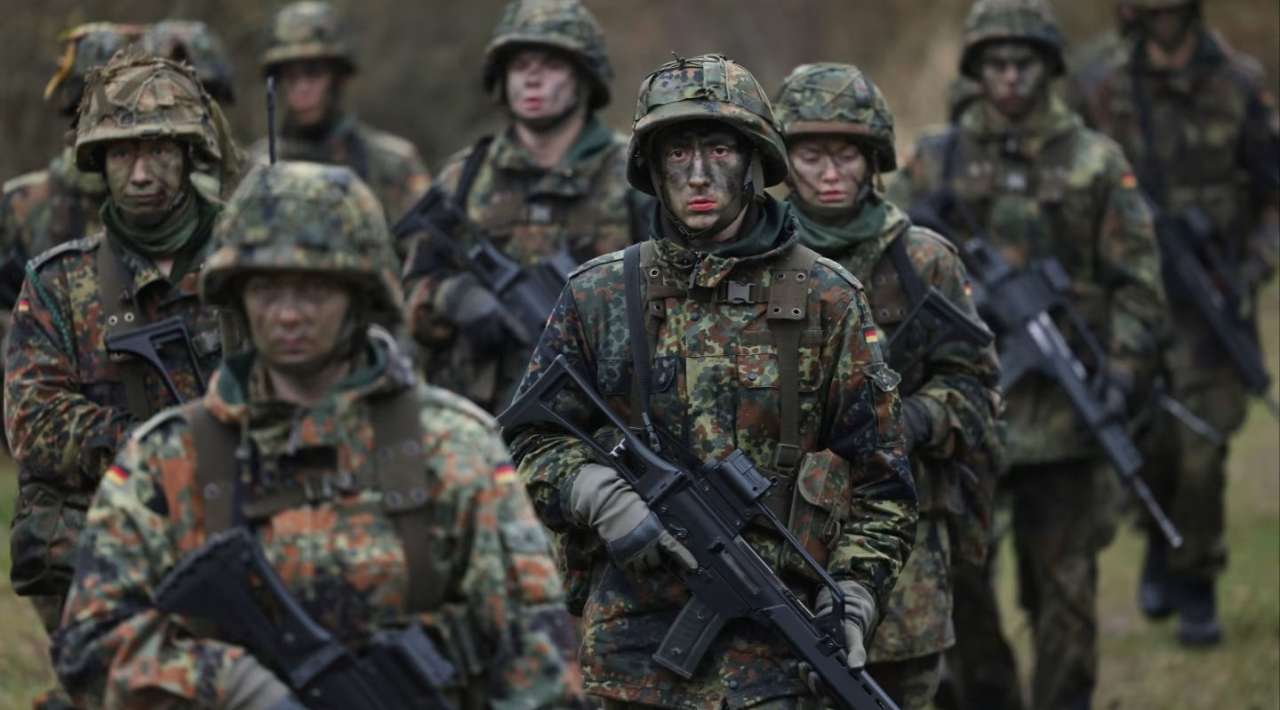 Alemania lanza campaña para reforzar su ejército