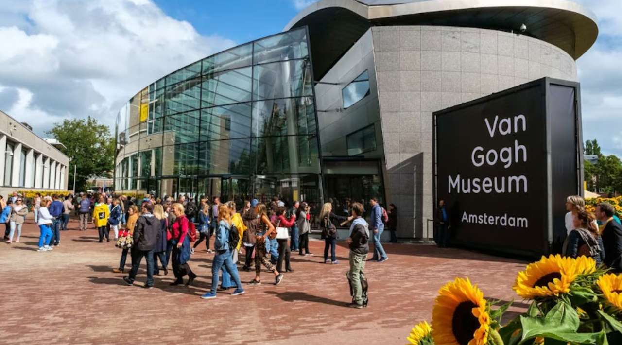 Museo Van Gogh de Ámsterdam advierte posible cierre, por falta de fondos