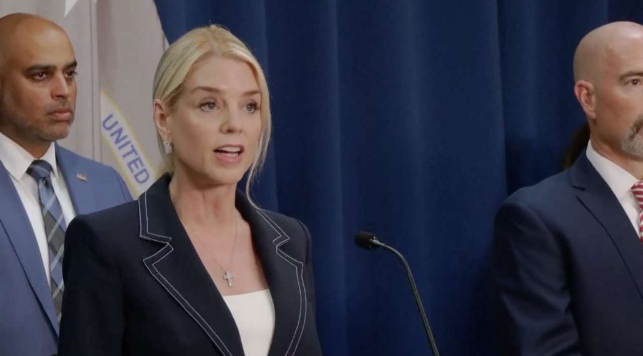 EEUU reconoce colaboración de México en entrega de capos