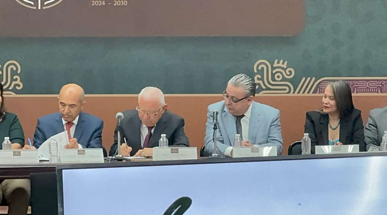 Firman convenio para ofrecer testamentos a bajo costo en septiembre y octubre