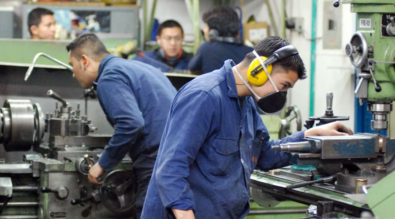 Industria manufacturera de México registra tres meses al alza