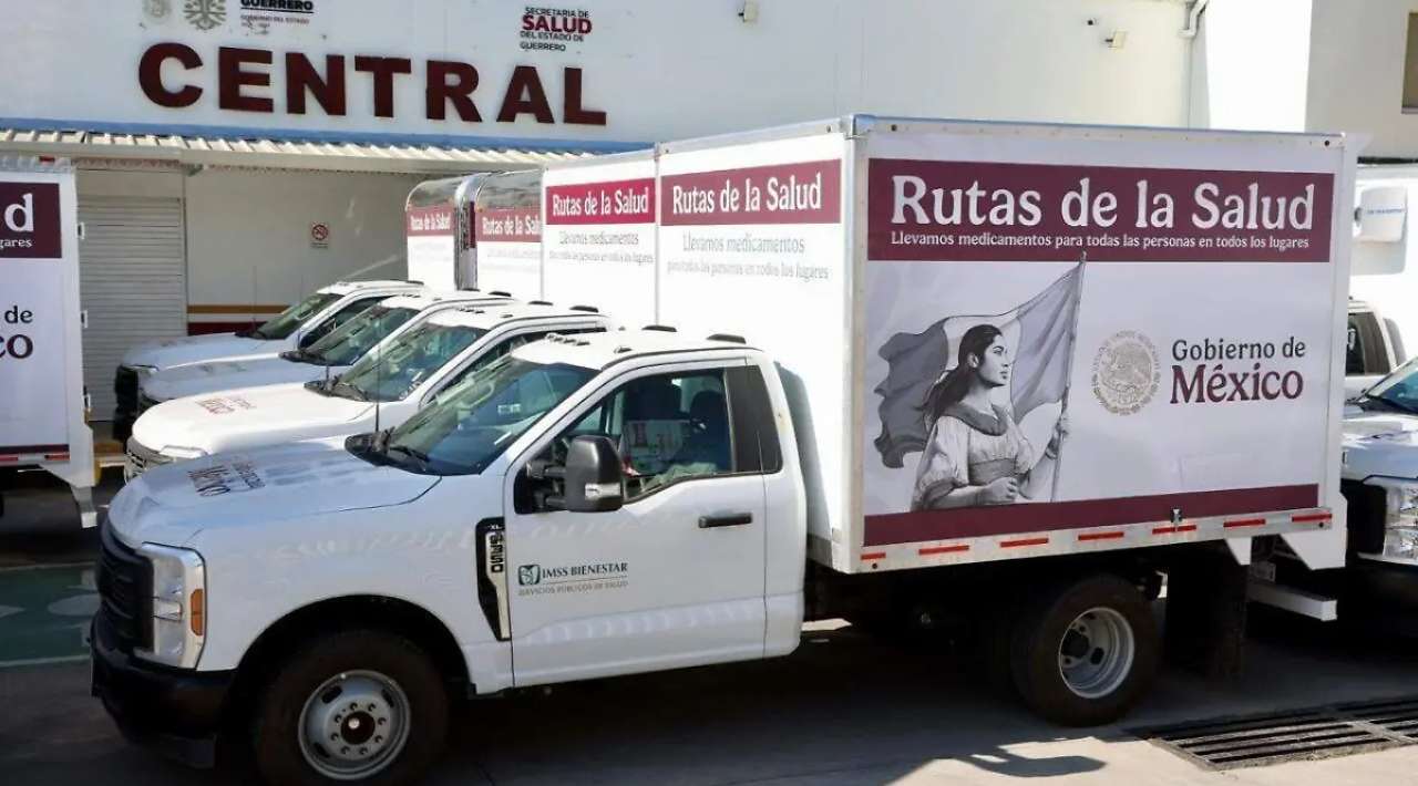 Entregan 3 mil kits de medicamentos en primer día de Rutas de la Salud