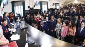 Ratifican a Genaro Lozano como embajador de México en Italia