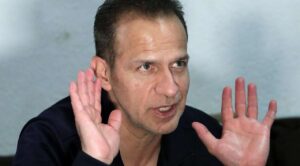 FGR apelará libertad de Israel Vallarta tras 20 años preso sin sentencia