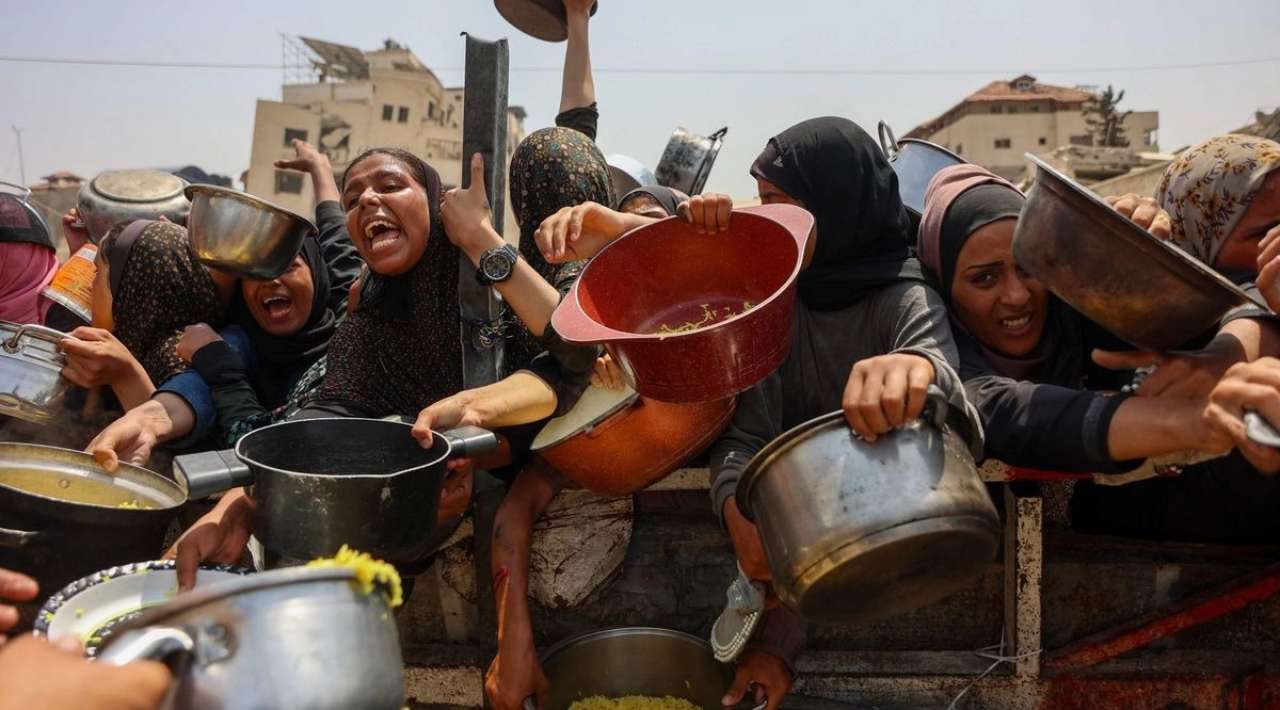 Entre ataques y hambre, mueren 123 palestinos en Gaza en 24 horas