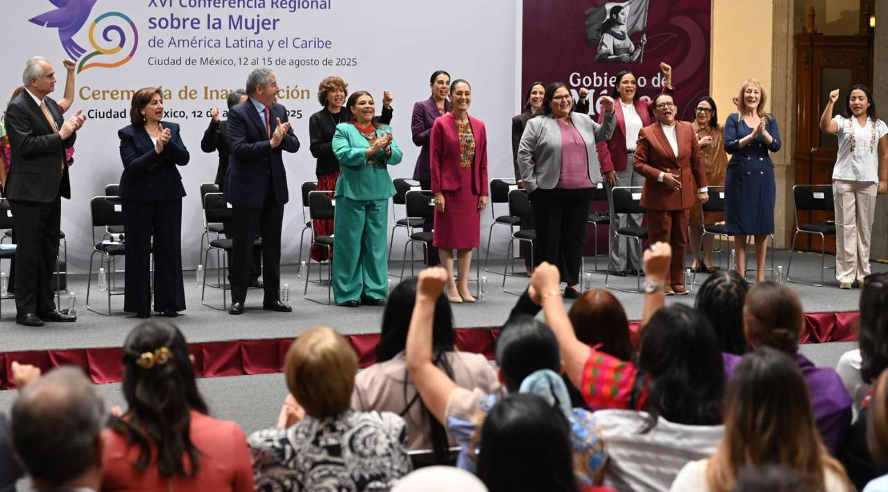 Inaugura Sheinbaum conferencia regional sobre la mujer. Convoca a no permitir retrocesos en derechos de las mujeres