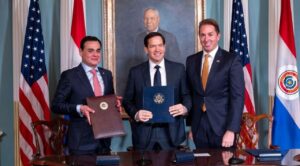 Paraguay y EEUU firman acuerdo sobre “tercer país seguro” contra migración irregular