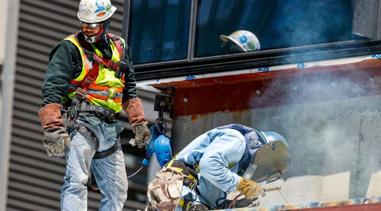 EEUU pierde 1.2 millones de trabajadores migrantes en 2025