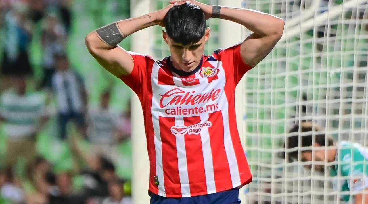 Sequía goleadora persigue al ‘9’ de Chivas