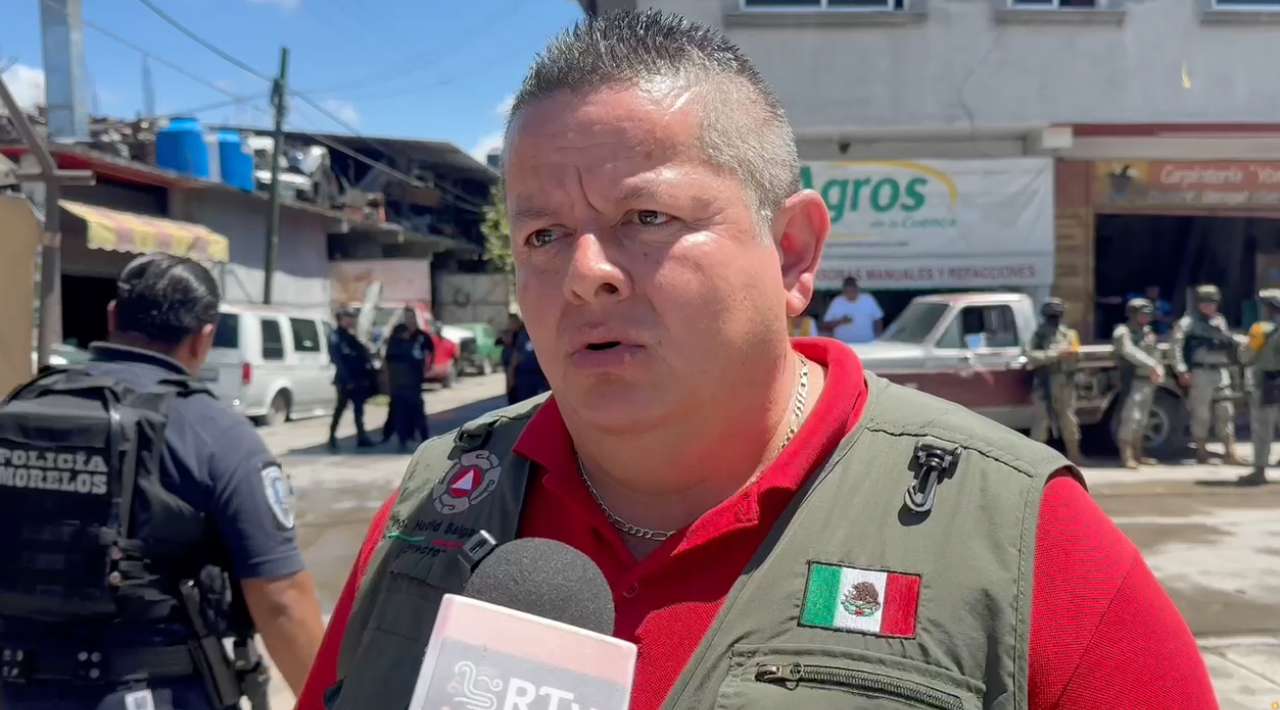 Colapsa barda perimetral en Zacatepec tras lluvias; exhortan a tomar precauciones