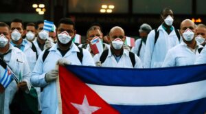 Gobierno Federal asegura continuidad de médicos cubanos y destaca tratamiento contra pie diabético