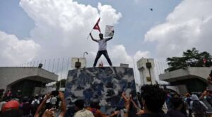 Protestas contra la prohibición de redes sociales en Nepal dejan al menos 17 muertos y 145 heridos