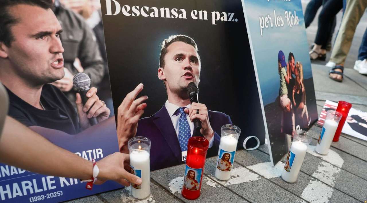 FBI ofrece recompensa por información sobre asesinato de Charlie Kirk