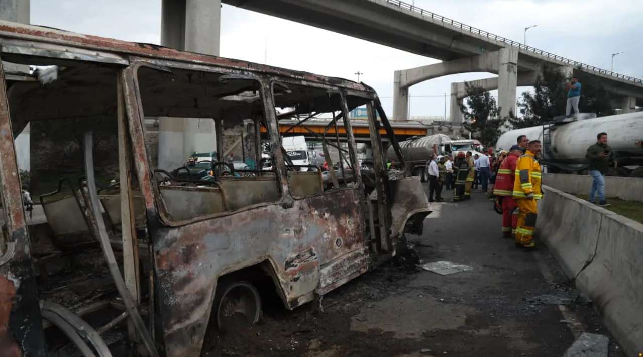 Comparece empresa dueña de pipa accidentada en Iztapalapa; Fiscalía indaga responsabilidades