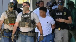 EE.UU. reactivará software espía israelí para control migratorio