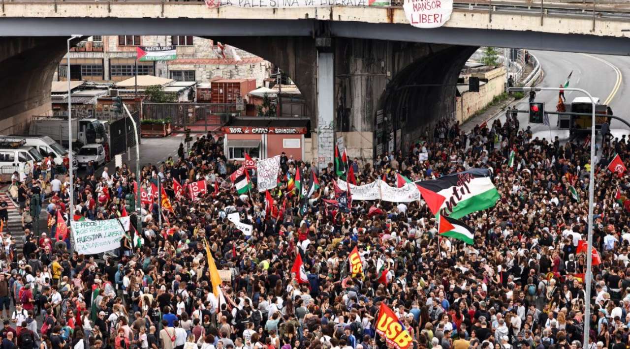 Miles protestan en Italia en solidaridad con Gaza