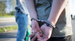 Suecia reducirá la edad de responsabilidad penal a 13 años para frenar la violencia juvenil