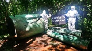 Destruyen narcolaboratorio y 18 áreas de concentración en Sinaloa