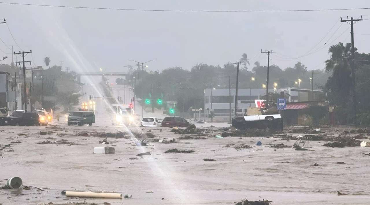 Sin daños graves en el Pacífico por huracán “Lorena”, reporta Sheinbaum