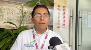 Alertan por fraudes con tarjetas del Bienestar; adultos mayores, los más afectados