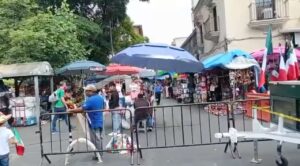 Comerciantes se instalan en calle Guerrero, No-reelección y calle Hidalgo para fiestas patrias en Cuernavaca.