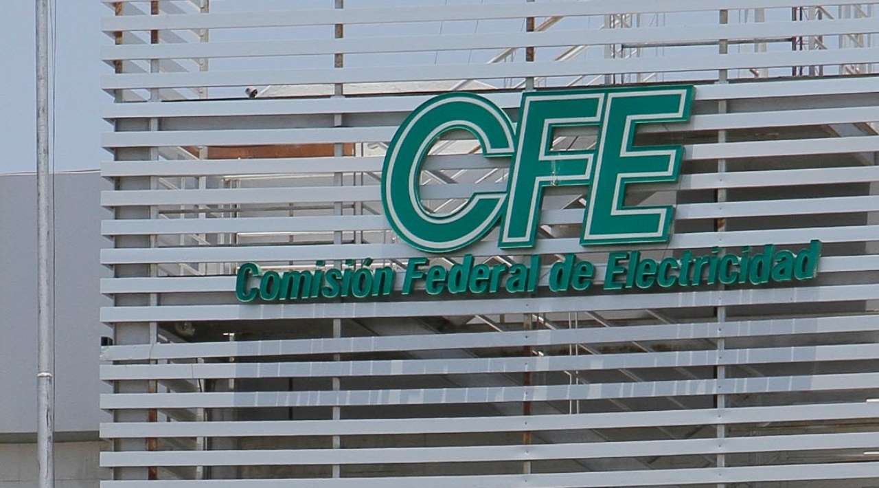 FGR y UIF investigan presunto fraude contra la CFE por 934 mdp