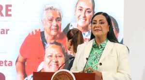 Bienestar entregará 2 millones de tarjetas a mujeres de 60-64 años