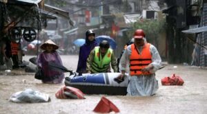 Al menos 11 muertos y 13 desaparecidos en Vietnam por el tifón Bualoi