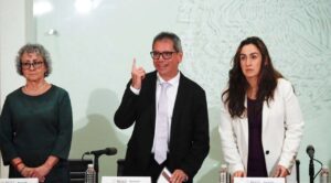 México alista aranceles para proteger industria automotriz y manufacturera