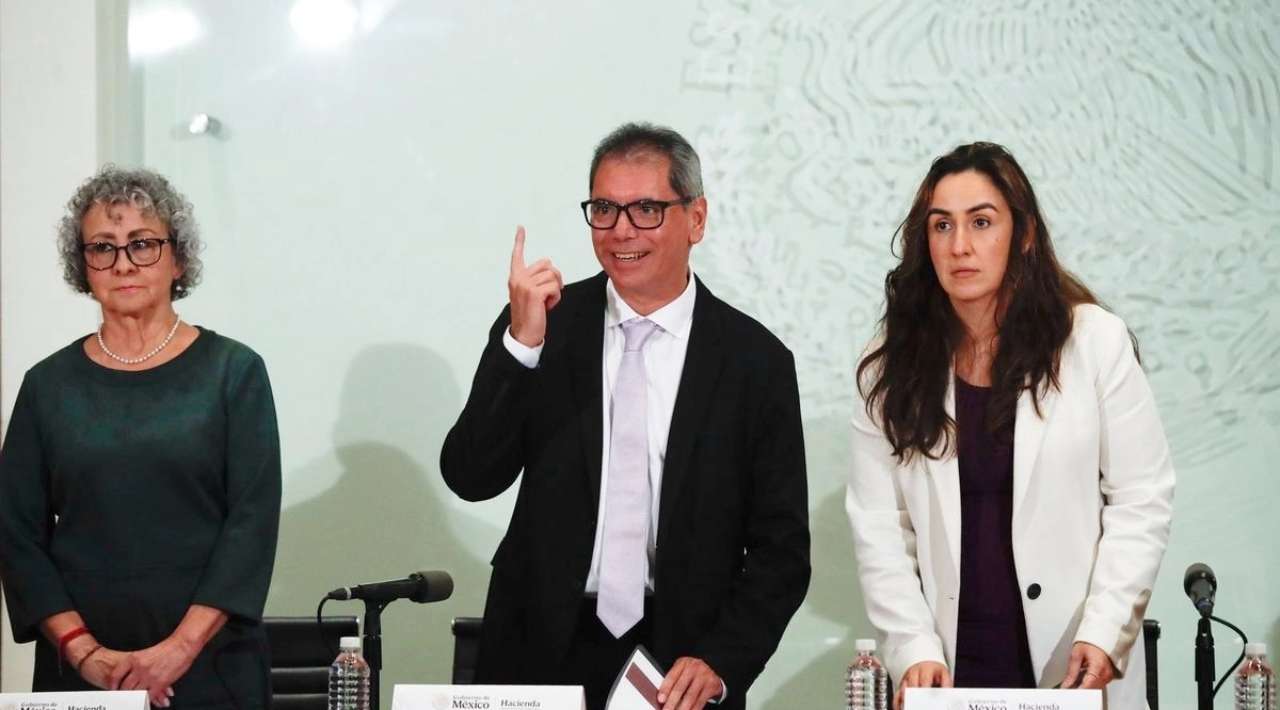 México alista aranceles para proteger industria automotriz y manufacturera