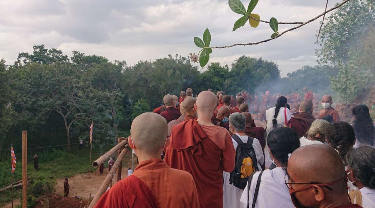 Se accidenta teleférico en Sri Lanka; mueren siete monjes budistas