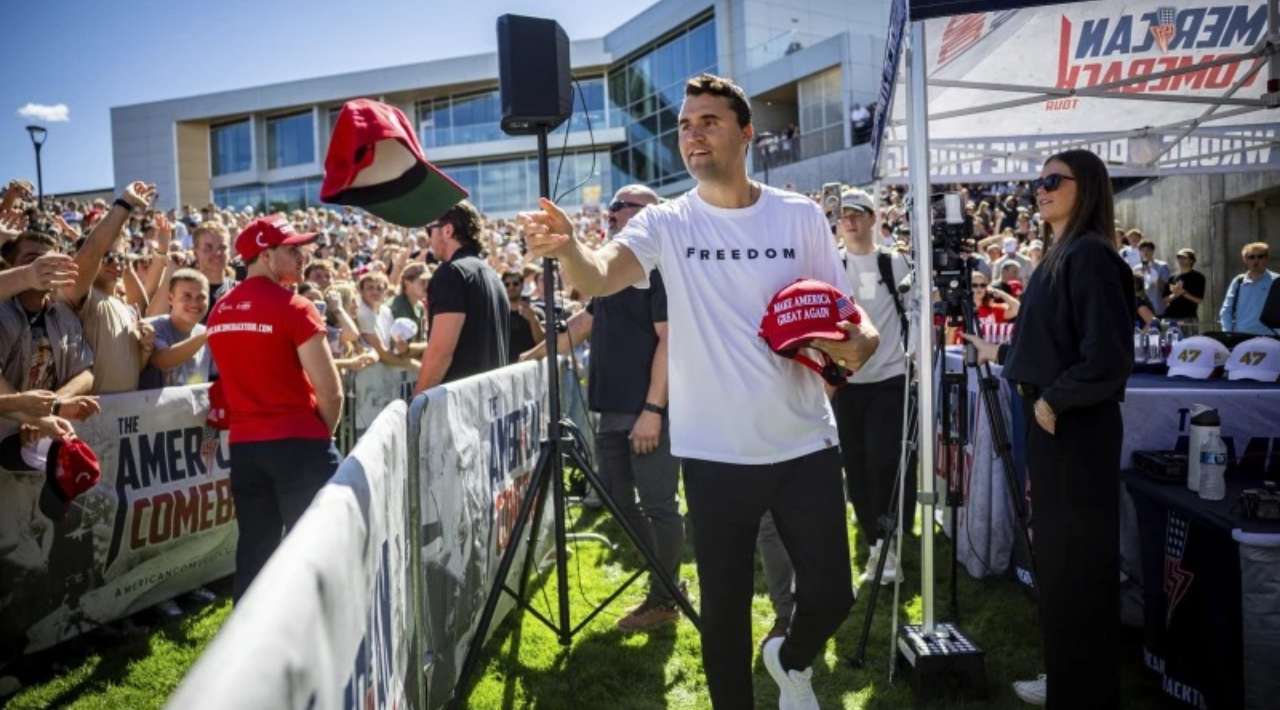 Muere el activista conservador Charlie Kirk, tras tiroteo en universidad de Utah