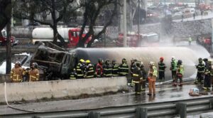 Transportadora asumirá responsabilidad por explosión de pipa en Iztapalapa