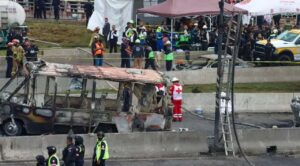 Sube a cinco el número de muertos por explosión de pipa en Puente La Concordia