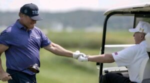 Trump reaparece en Truth Social tras rumores sobre su salud