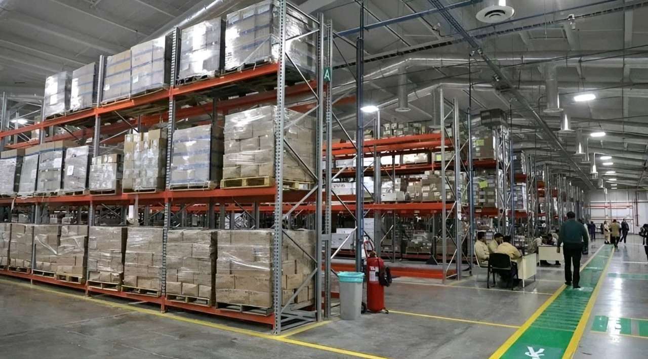 Gobierno exhibe a proveedores que incumplen con abasto de medicamentos