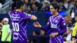Emotivo relevo generacional: Chuy Corona cede su lugar a su hijo en amistoso ante San Diego FC