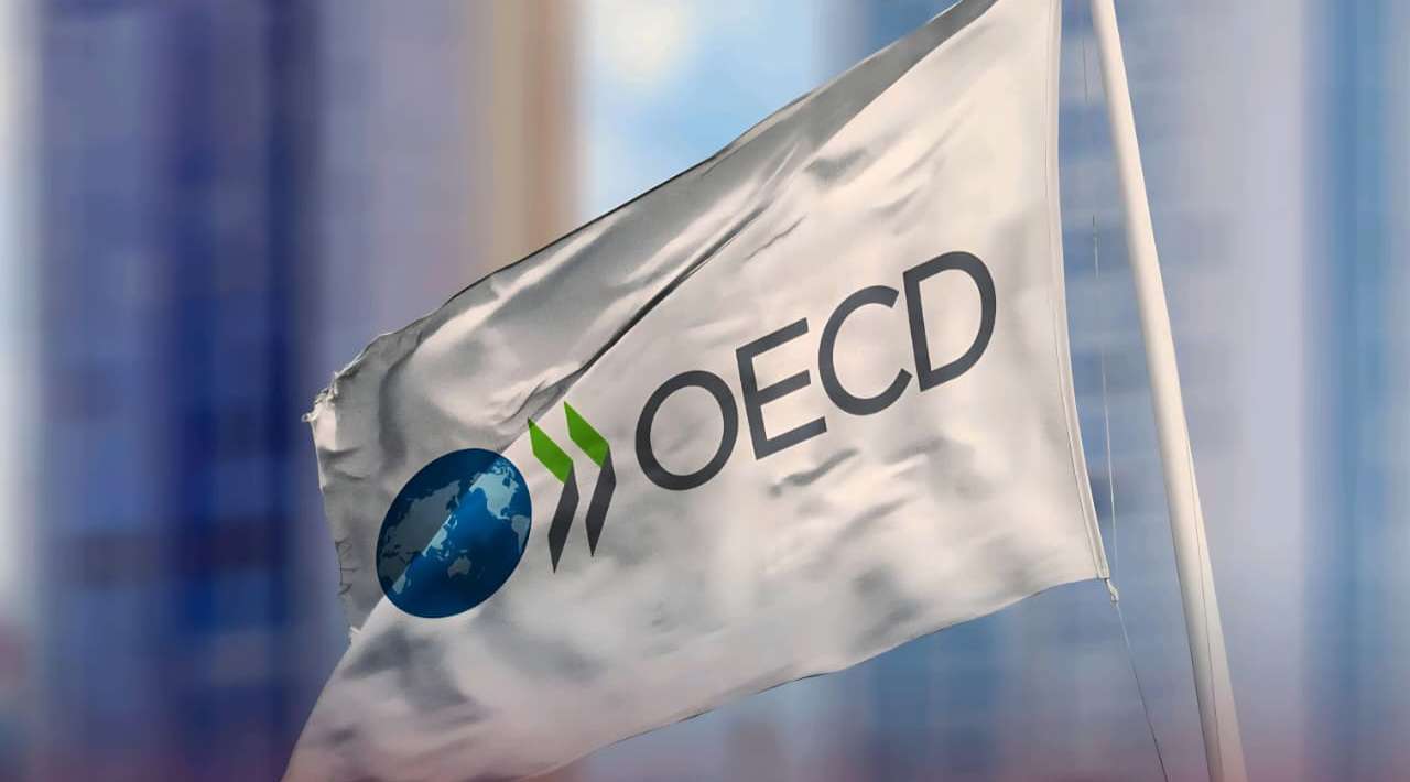 OCDE mejora previsiones de crecimiento para México en 2025 y 2026