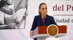 Pese a retrasos de farmacéuticas, abasto de medicamentos supera el 90%: Sheinbaum