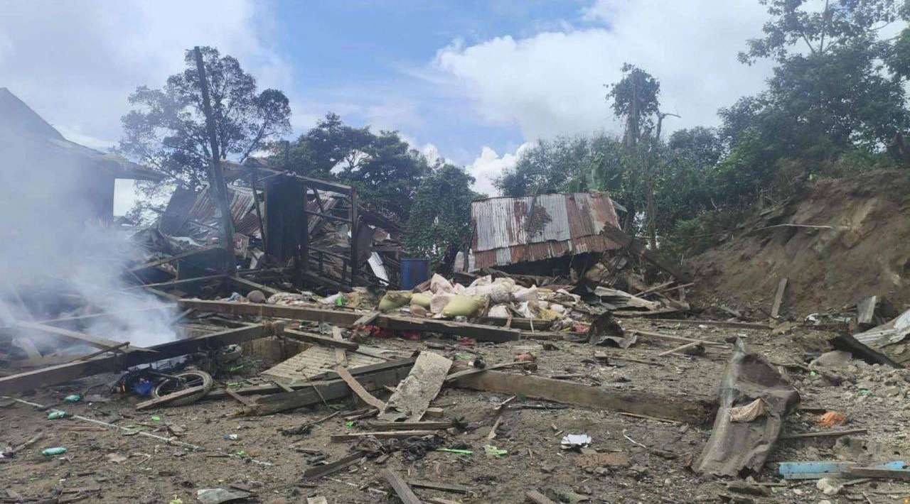 Al menos 25 muertos en bombardeo militar durante fiesta budista