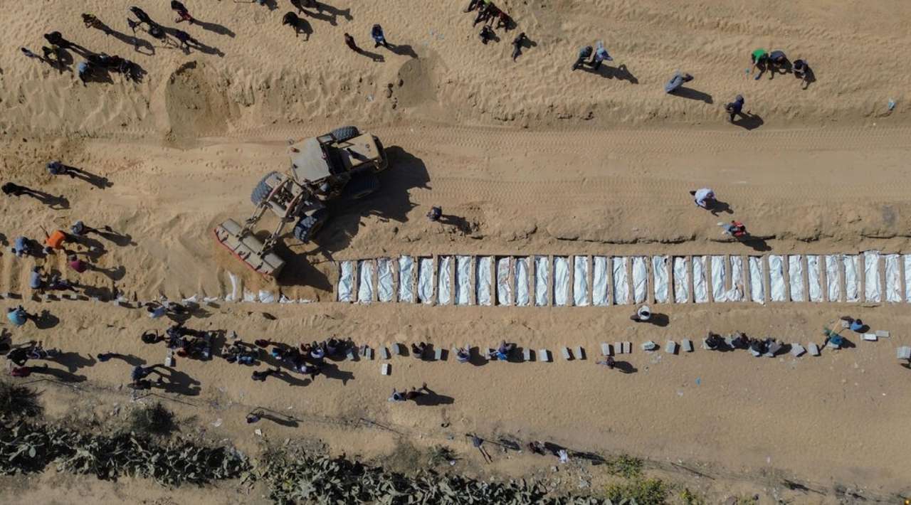 Denuncian tortura en cuerpos de 54 palestinos entregados por Israel en Gaza