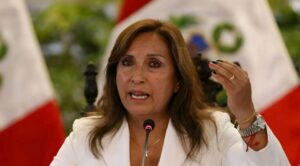 Dina Boluarte ratifica que no buscará asilo y niega responsabilidad en investigaciones